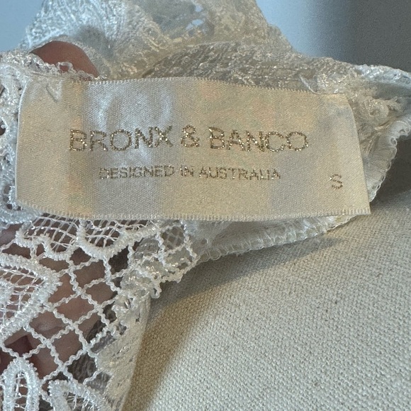 Bronx and Banco Madeleine Dress – White Lace Mesh Gown – Size US 4 - Picture 13 of 16